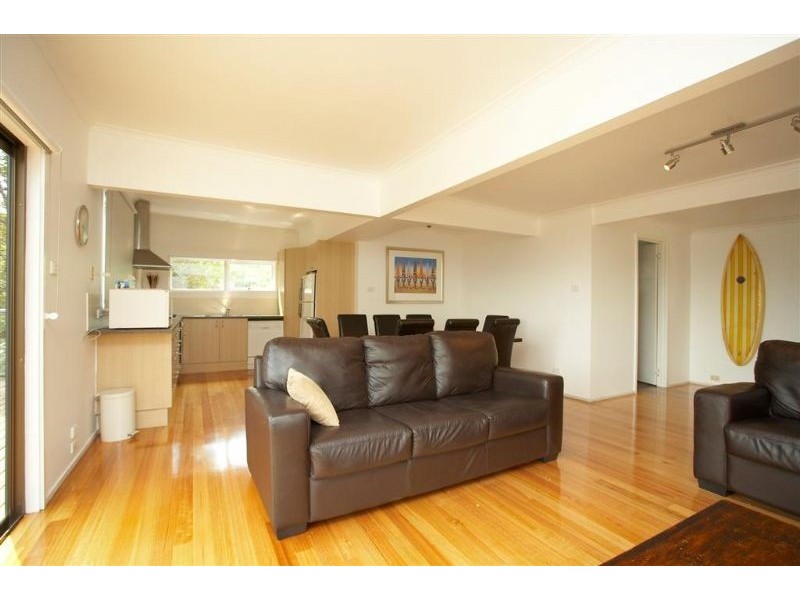 10 Bruce Road, Safety Beach VIC 3936