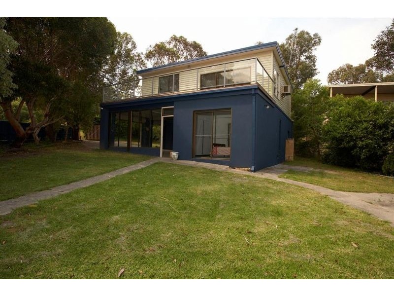 10 Bruce Road, Safety Beach VIC 3936