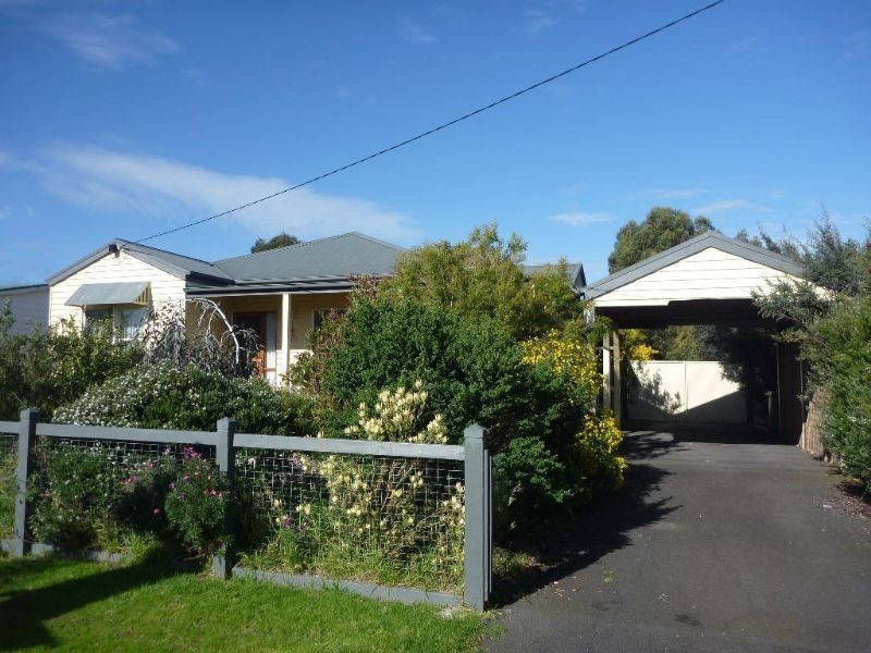 24 Coveside Avenue, Safety Beach VIC 3936