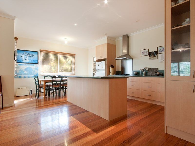 24 Coveside Avenue, Safety Beach VIC 3936