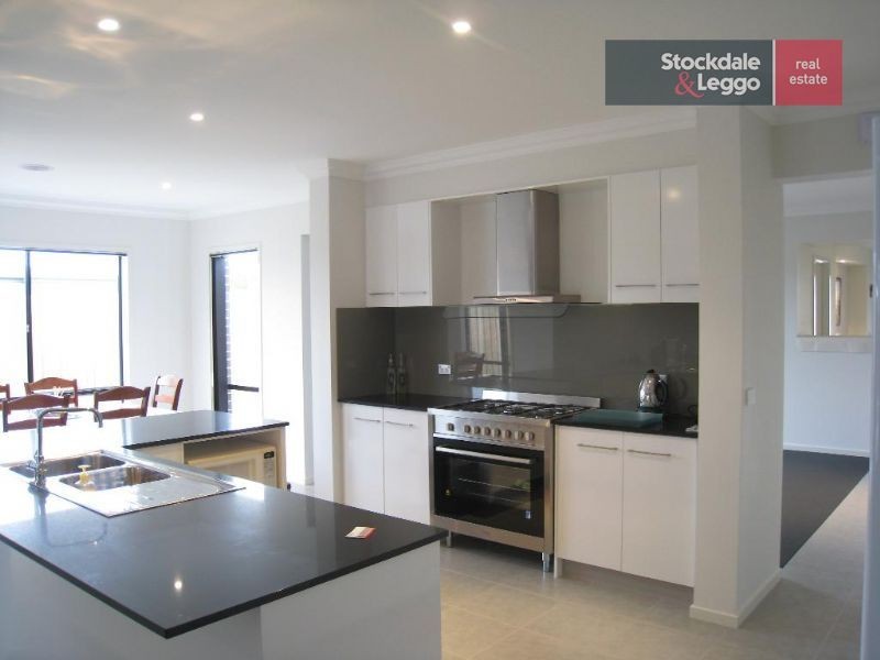 6 Mariner Place, Safety Beach VIC 3936