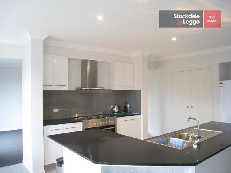 6 Mariner Place, Safety Beach VIC 3936