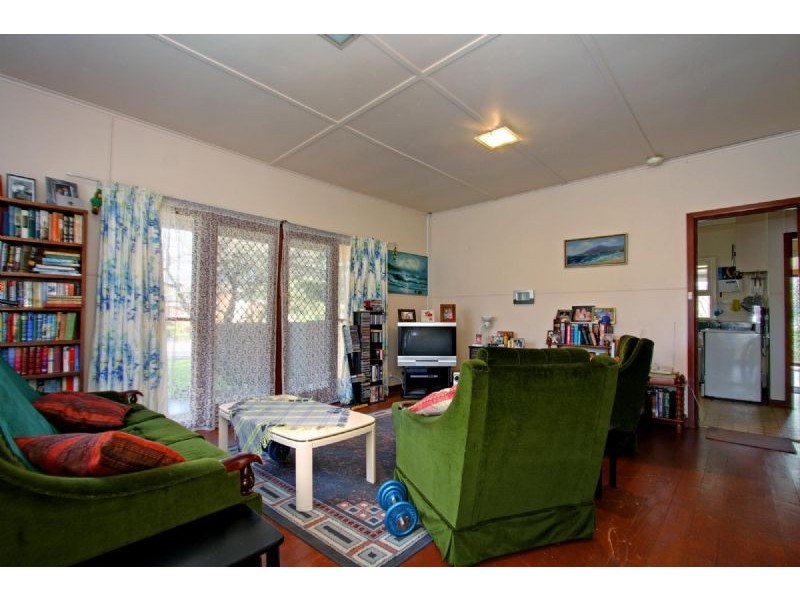 16 Charles Street, Dromana VIC 3936