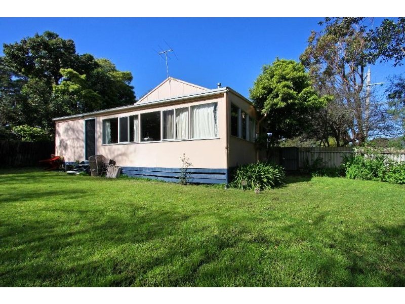 16 Charles Street, Dromana VIC 3936