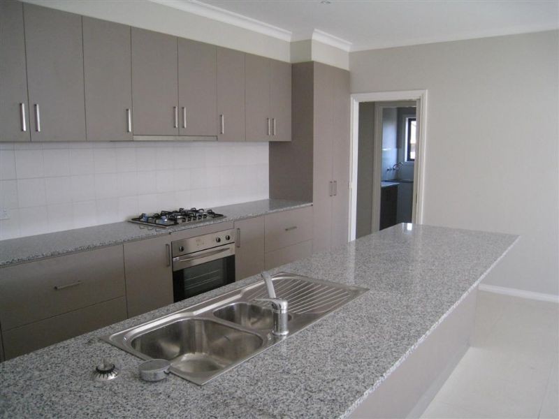 2/30 Rosalie Avenue, Dromana VIC 3936