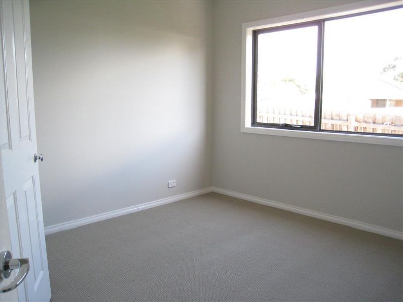 2/30 Rosalie Avenue, Dromana VIC 3936