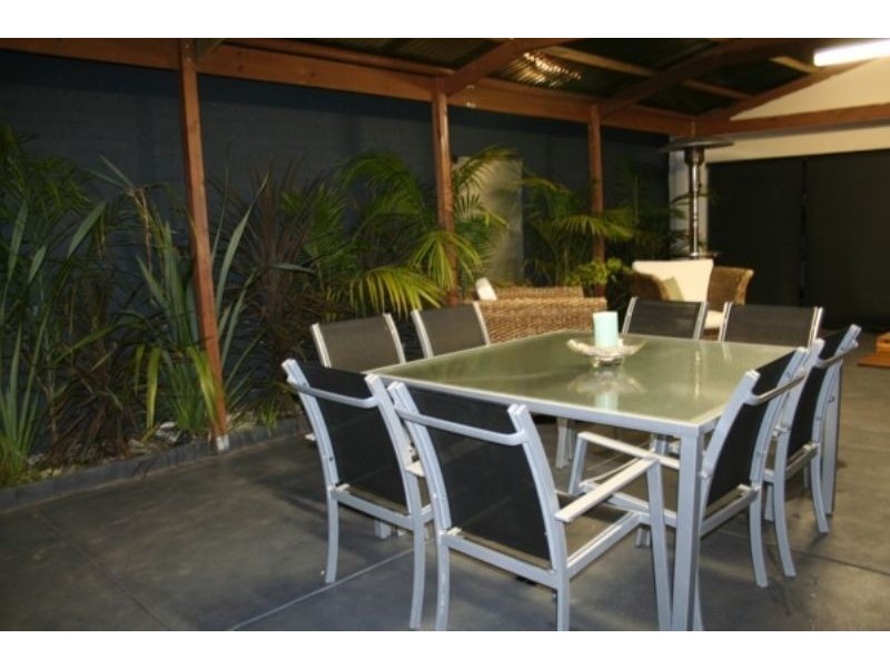 20 Fairway Circle, Safety Beach VIC 3936