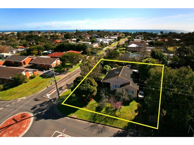 16 Charles Street, Dromana VIC 3936