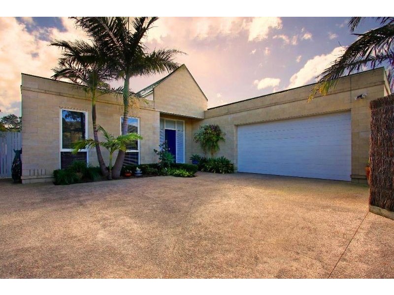 16A South Road, Mccrae VIC 3938