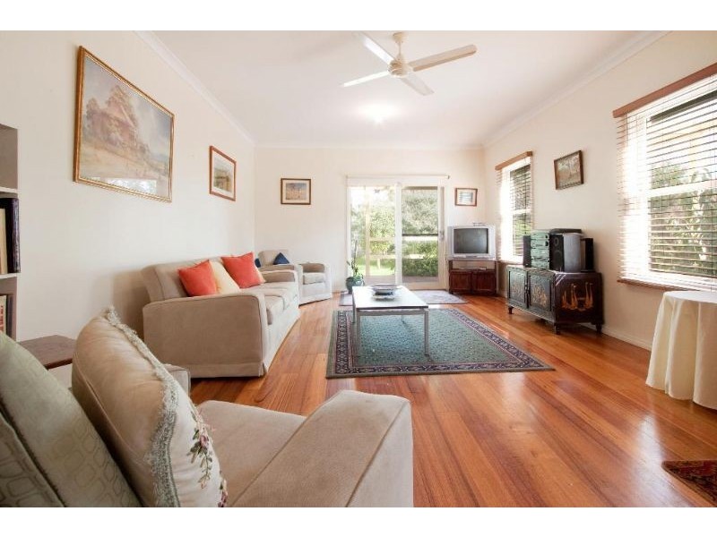 24 Coveside Avenue, Safety Beach VIC 3936