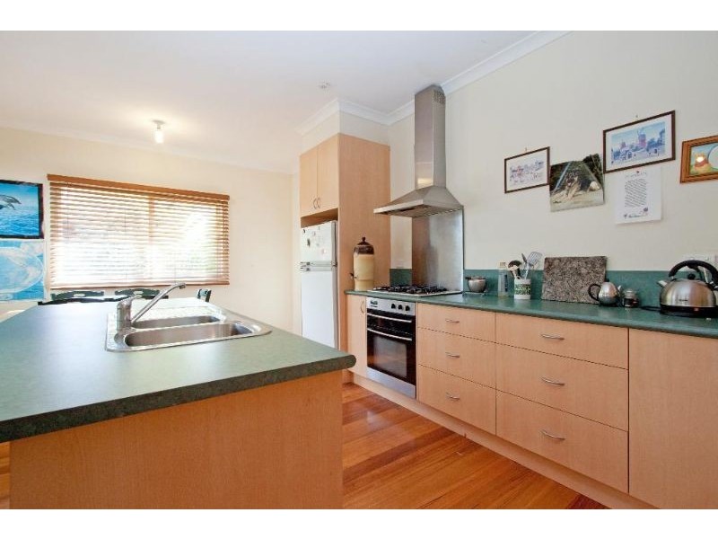 24 Coveside Avenue, Safety Beach VIC 3936