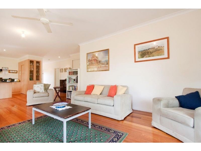 24 Coveside Avenue, Safety Beach VIC 3936
