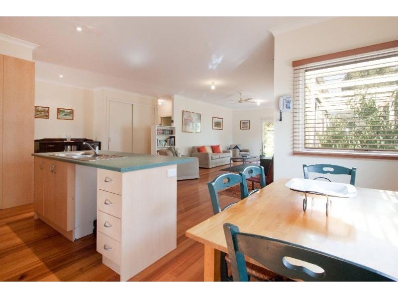 24 Coveside Avenue, Safety Beach VIC 3936