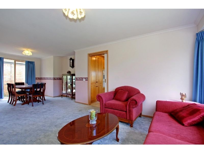 30 Lake View Drive, Safety Beach VIC 3936