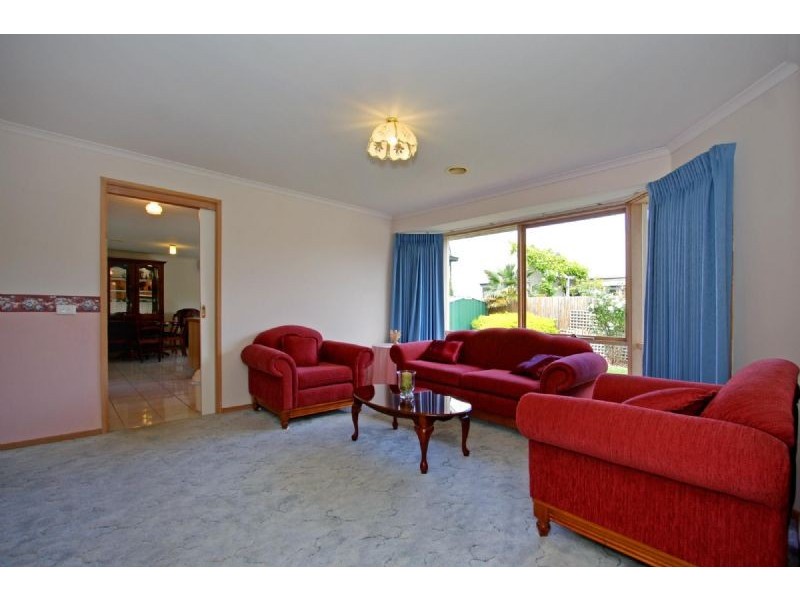 30 Lake View Drive, Safety Beach VIC 3936