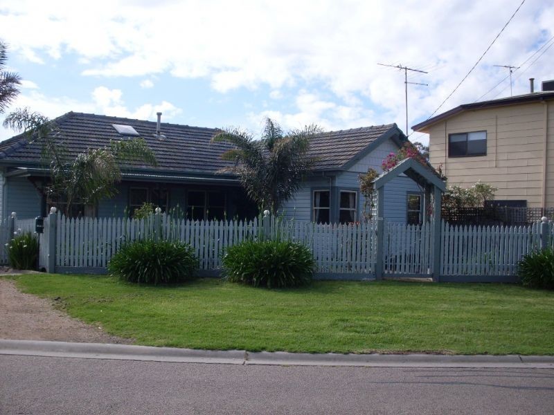 6 Dromana Parade, Safety Beach VIC 3936