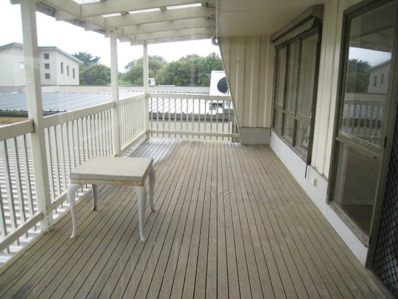 Upper/27 Dromana Parade, Safety Beach VIC 3936