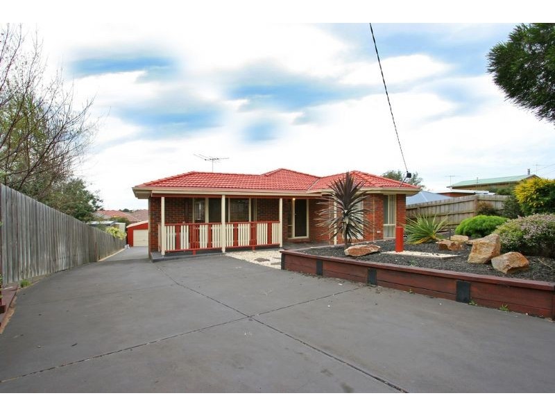 62 Barragowa Drive, Rosebud West VIC 3940