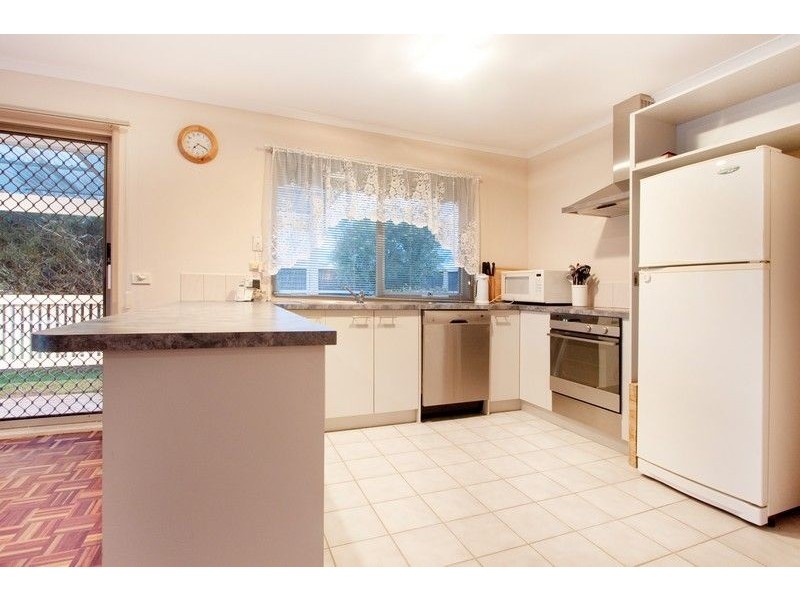 27 Fairway Drive, Safety Beach VIC 3936