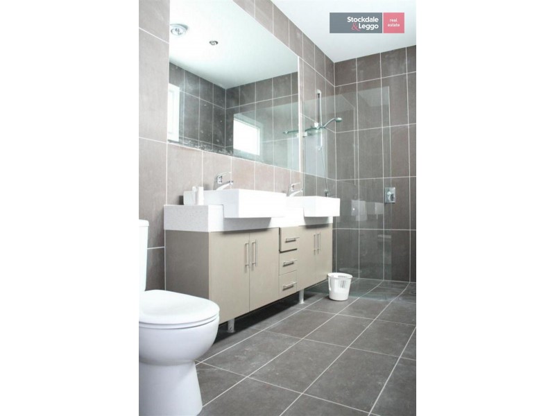 11 Mariner Place, Safety Beach VIC 3936