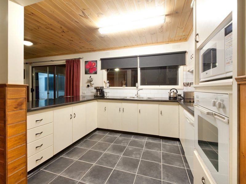 19 Iris Street, Dromana VIC 3936