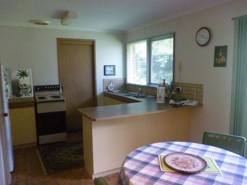 2/16 Macedon Avenue, Dromana VIC 3936