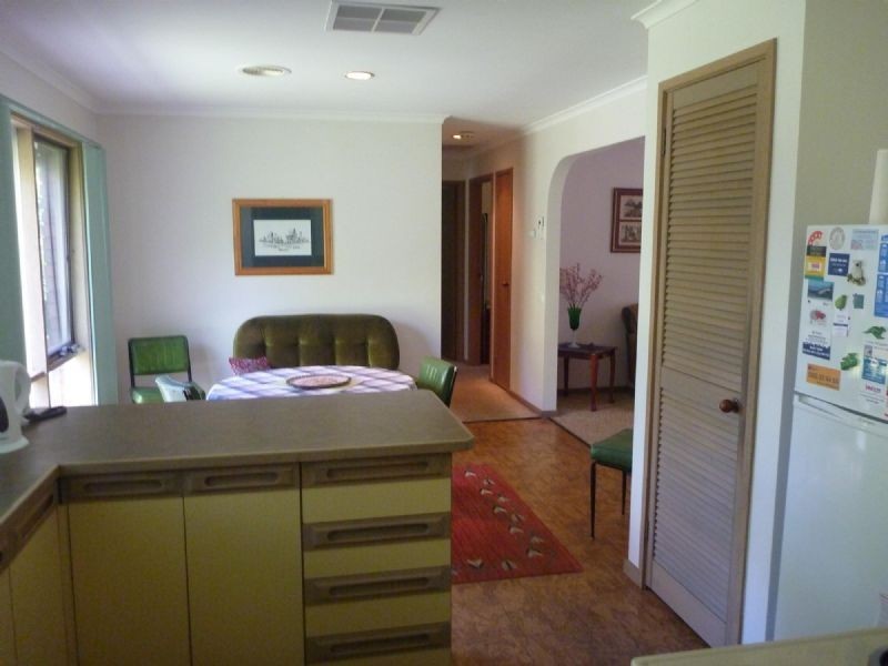 2/16 Macedon Avenue, Dromana VIC 3936