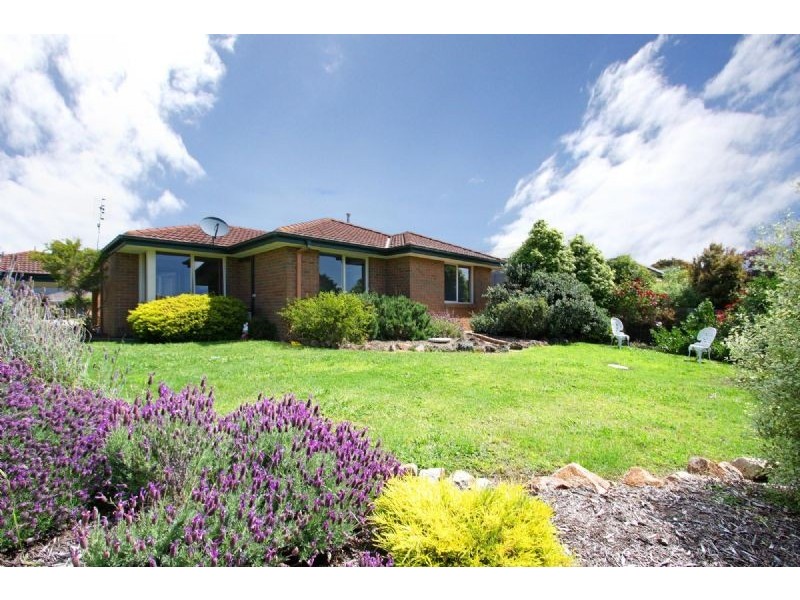 30 Lake View Drive, Safety Beach VIC 3936