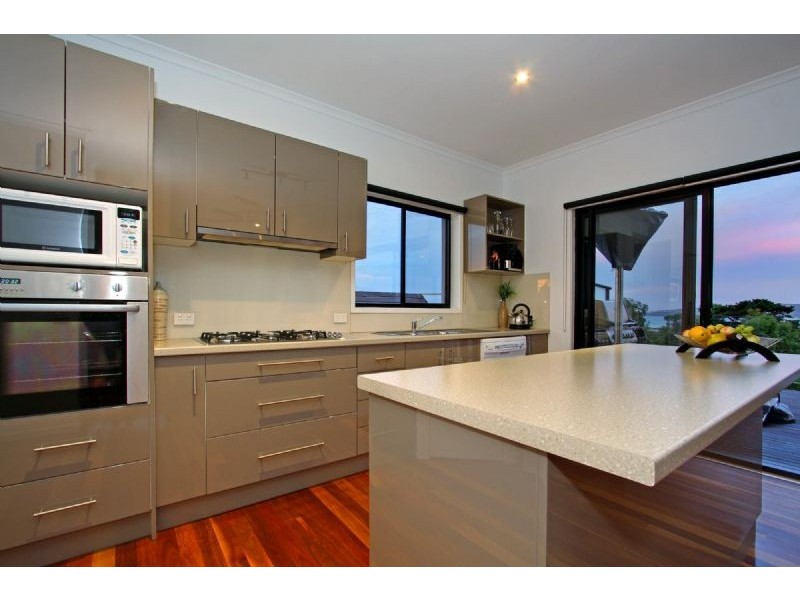 18 Edith Place, Dromana VIC 3936