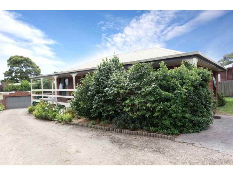 16 Armstrong Road, Mccrae VIC 3938