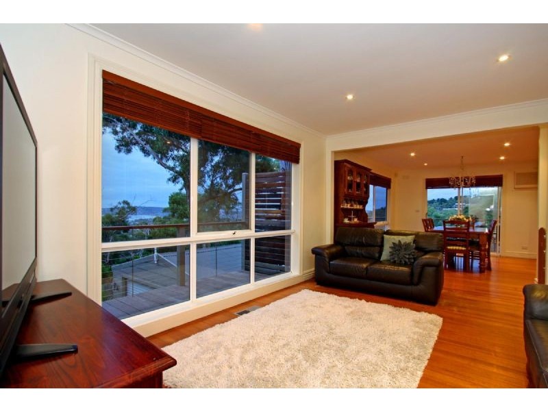 7 Raymond Drive, Dromana VIC 3936