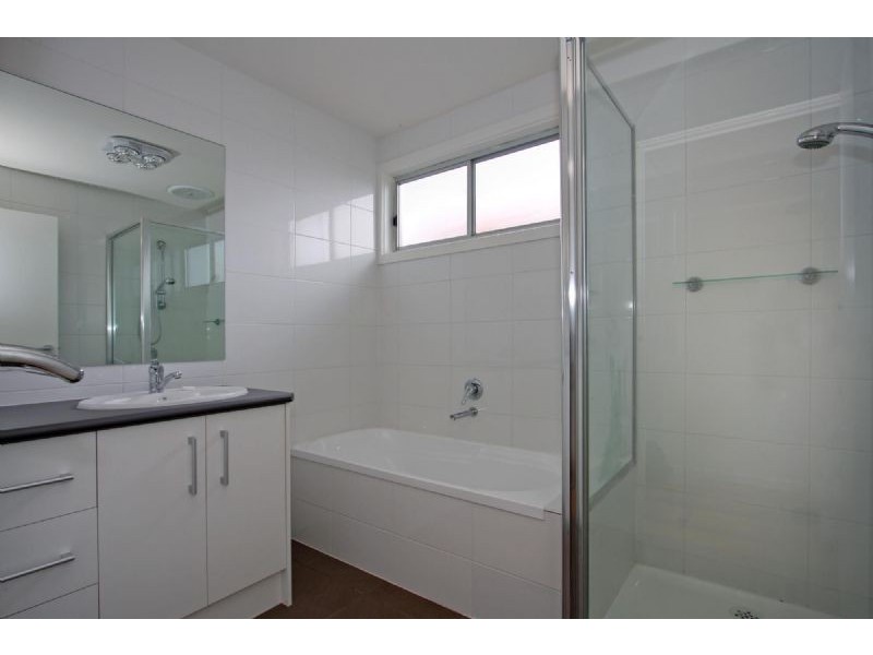 4 Rainier Avenue, Dromana VIC 3936