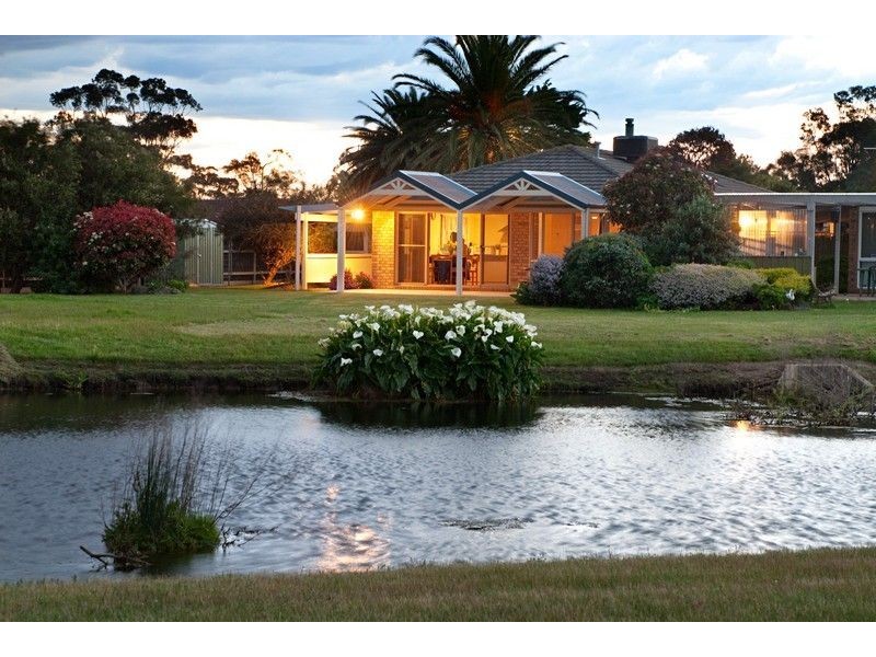 27 Fairway Drive, Safety Beach VIC 3936