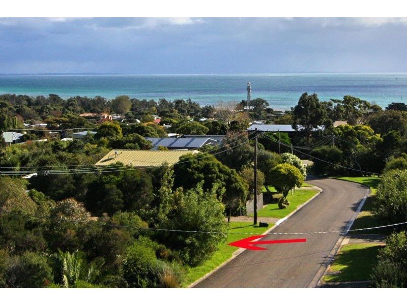 28 Charles Street, Mccrae VIC 3938