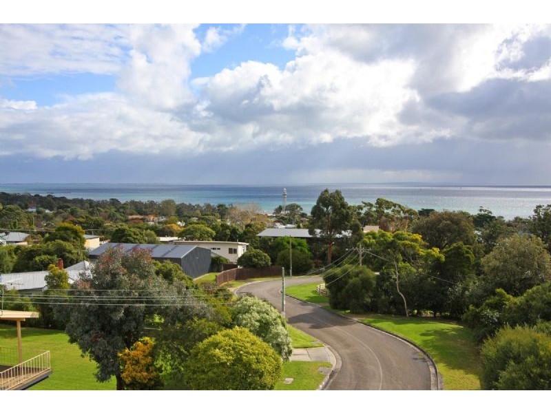 28 Charles Street, Mccrae VIC 3938