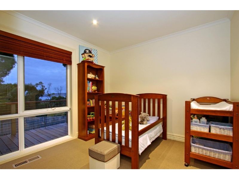 7 Raymond Drive, Dromana VIC 3936