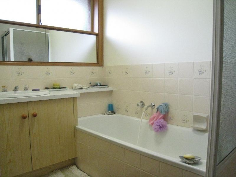 9 Lombardy Avenue, Dromana VIC 3936