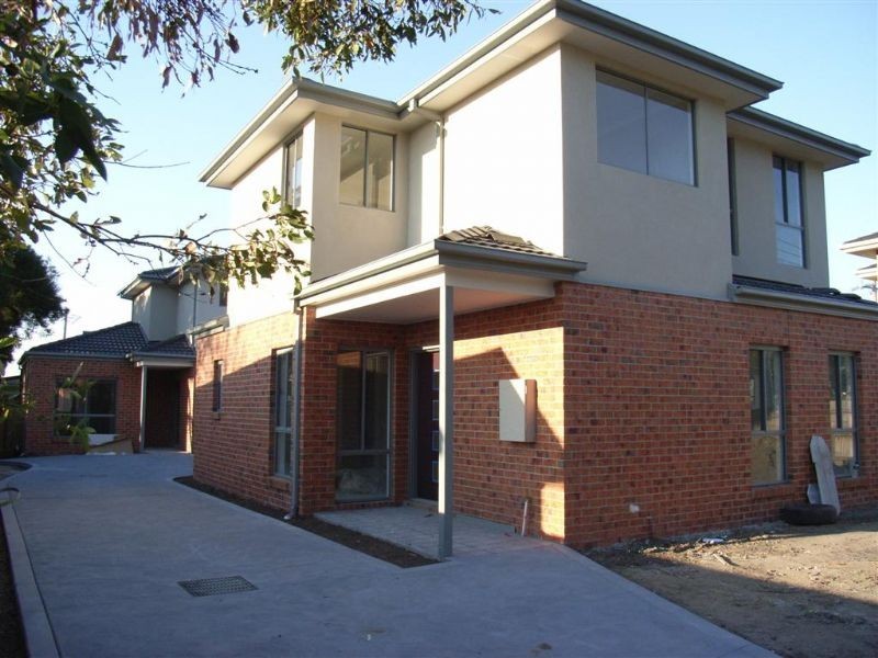 1/2 Watson Avenue, Dromana VIC 3936