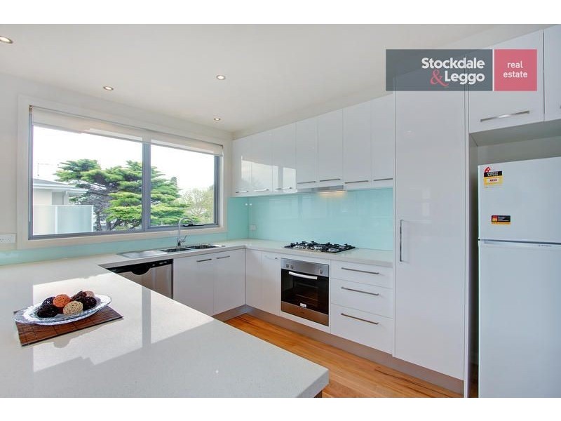 4/256 Dromana Parade, Safety Beach VIC 3936