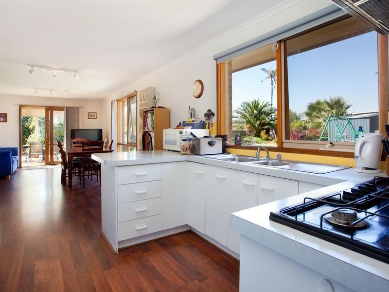 52 Golf Course Lane, Safety Beach VIC 3936