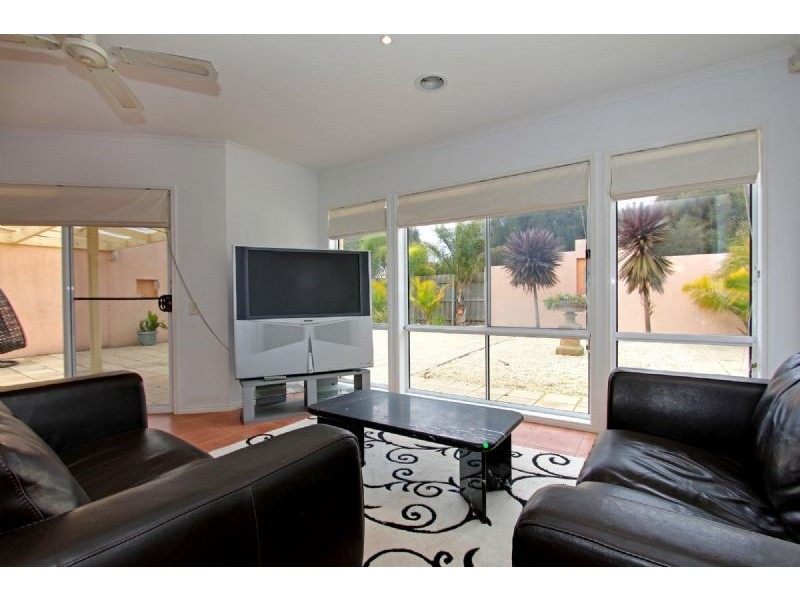 6 Twilight Place, Safety Beach VIC 3936