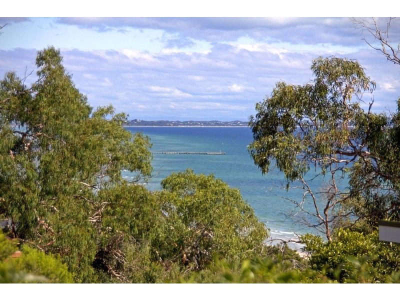 2 Wonga Grove, Mccrae VIC 3938