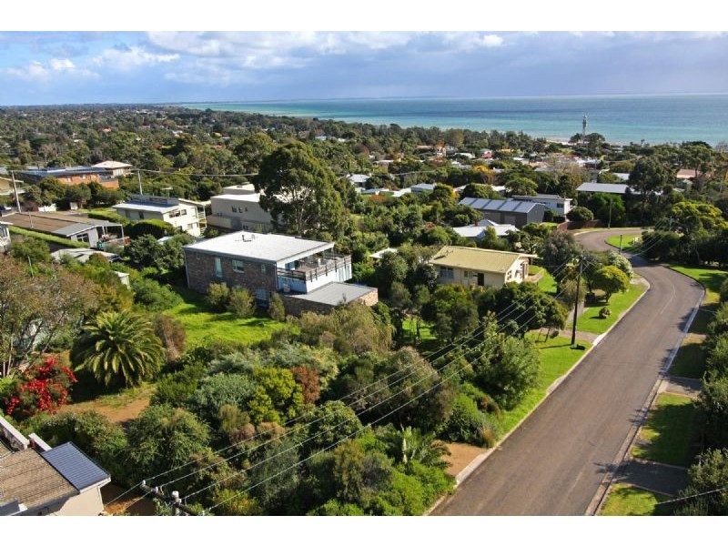 28 Charles Street, Mccrae VIC 3938