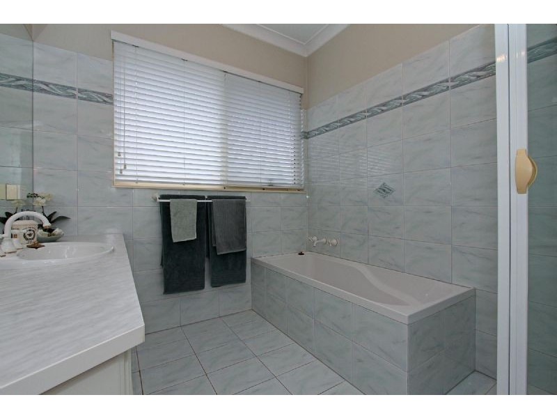 1 Ellinbank Crescent, Mornington VIC 3931