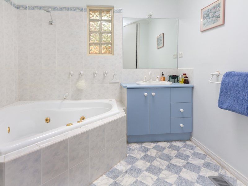 16 Julian Court, Dromana VIC 3936