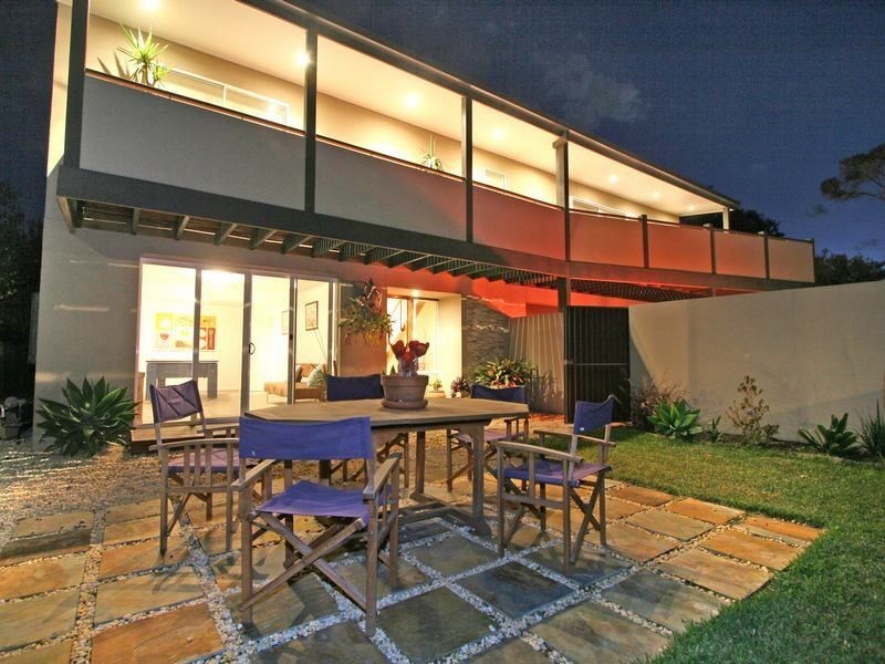 8 Evans Street, Safety Beach VIC 3936