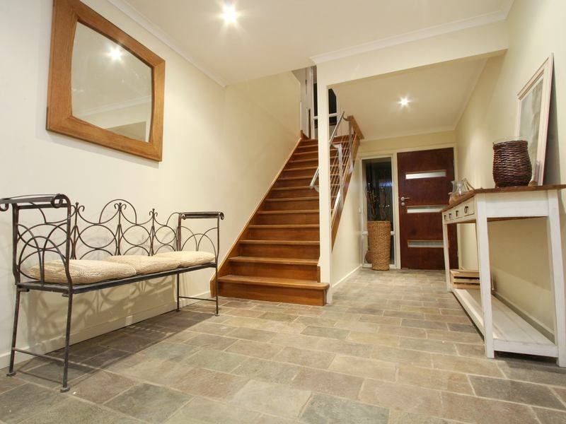 8 Evans Street, Safety Beach VIC 3936