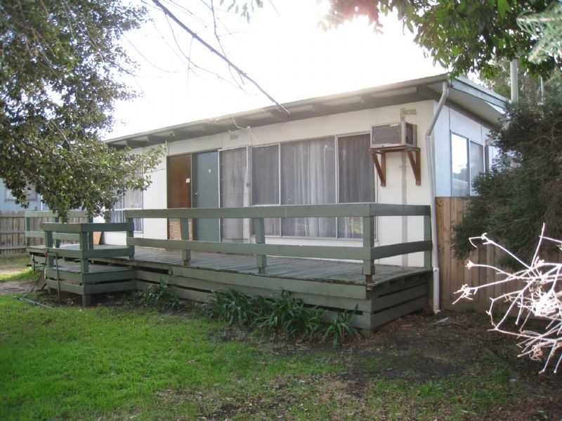 27 Iluka Street, Safety Beach VIC 3936