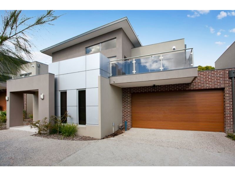 2/45 The Avenue, Mccrae VIC 3938