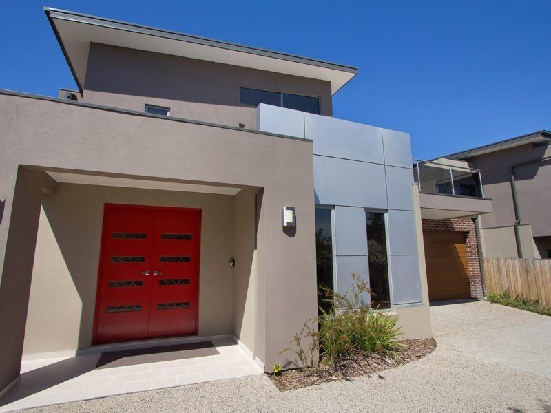 2/45 The Avenue, Mccrae VIC 3938